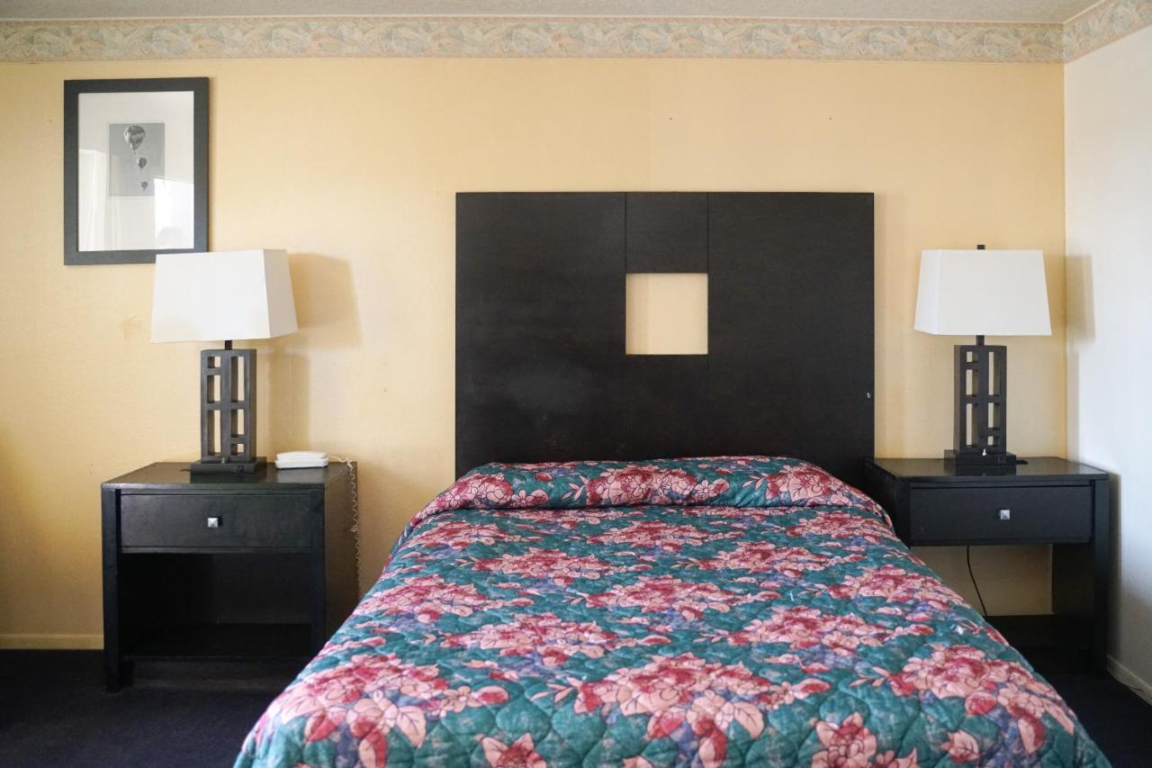 Downtown Inn แอลบูเคอร์คี ภายนอก รูปภาพ