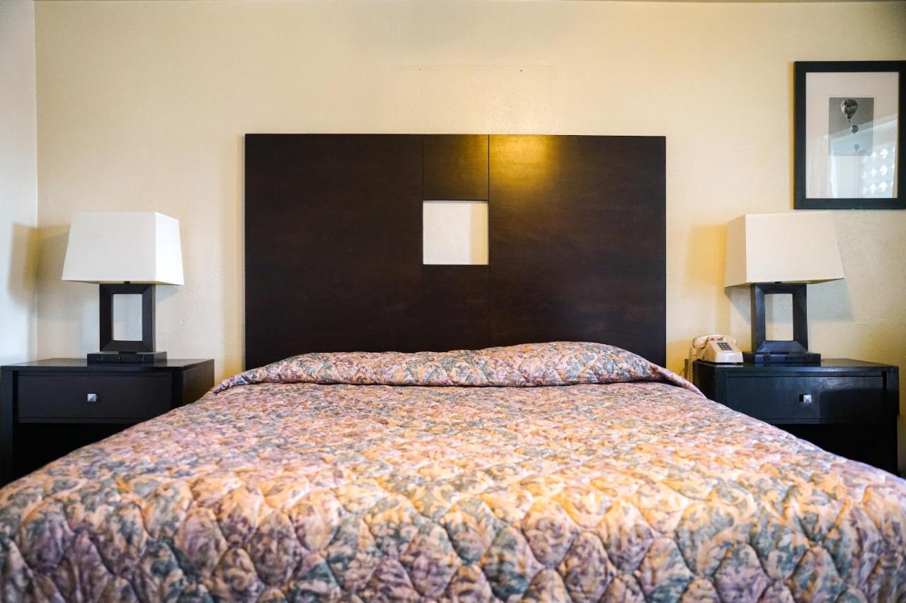 Downtown Inn แอลบูเคอร์คี ภายนอก รูปภาพ