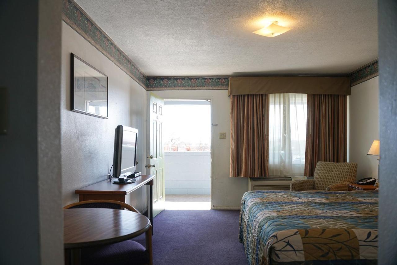 Downtown Inn แอลบูเคอร์คี ภายนอก รูปภาพ